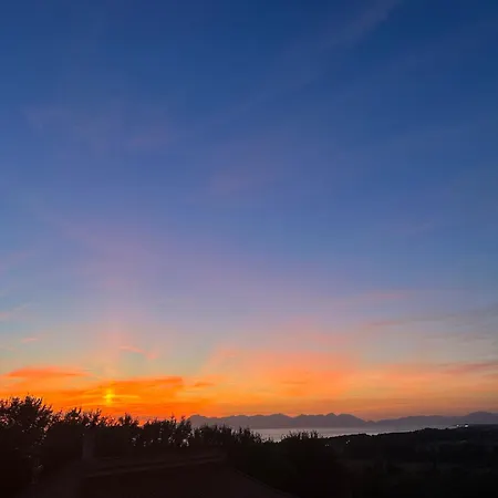 Il Tramonto Apartment *